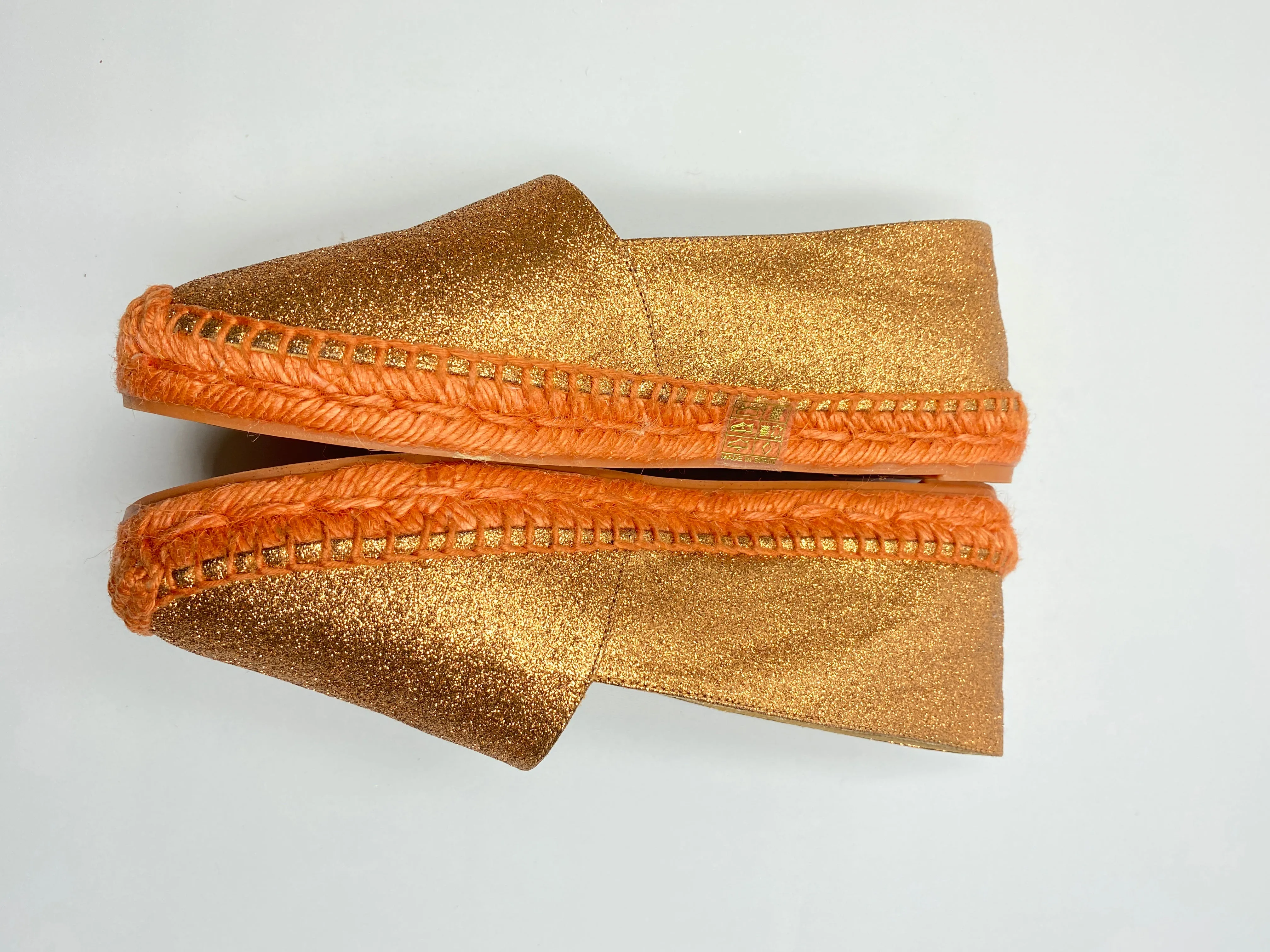 CASTEÑER - KENDA ESPADRILLE FLATS IN GLITTER ORANGE - SZ 38 - NEW IN BOX
