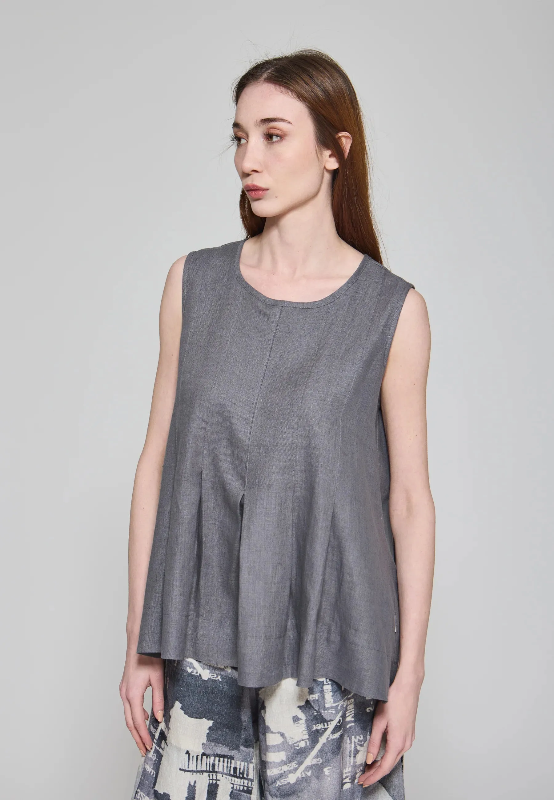 ZELIA – Pleated Linen Top