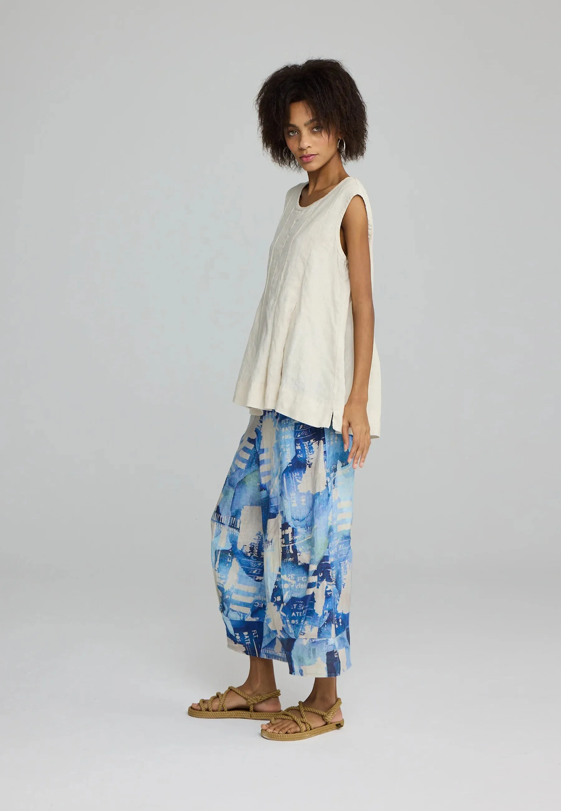 ZELIA – Pleated Linen Top