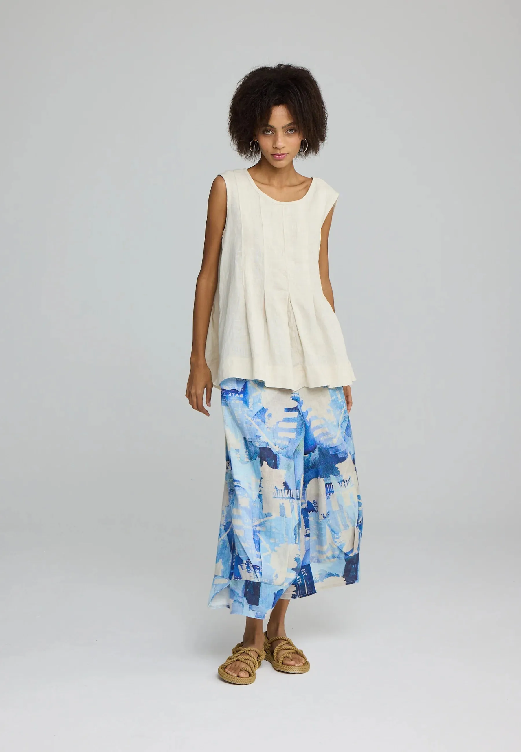 ZELIA – Pleated Linen Top